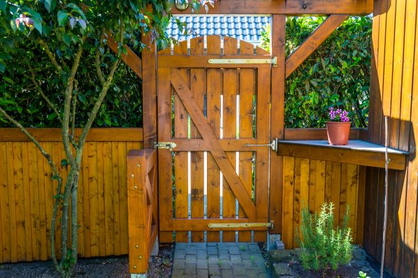 Wood Gate Repair in Elyria