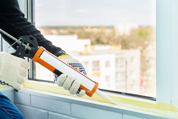 Window Recaulking Service in Elyria