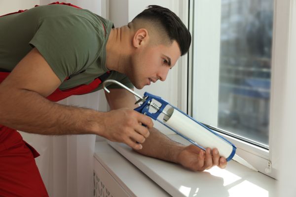 Window Caulking Repair in Elyria
